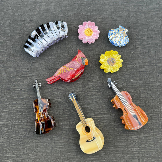 Hair Clip – Elegant Curved Design with Classical Charm