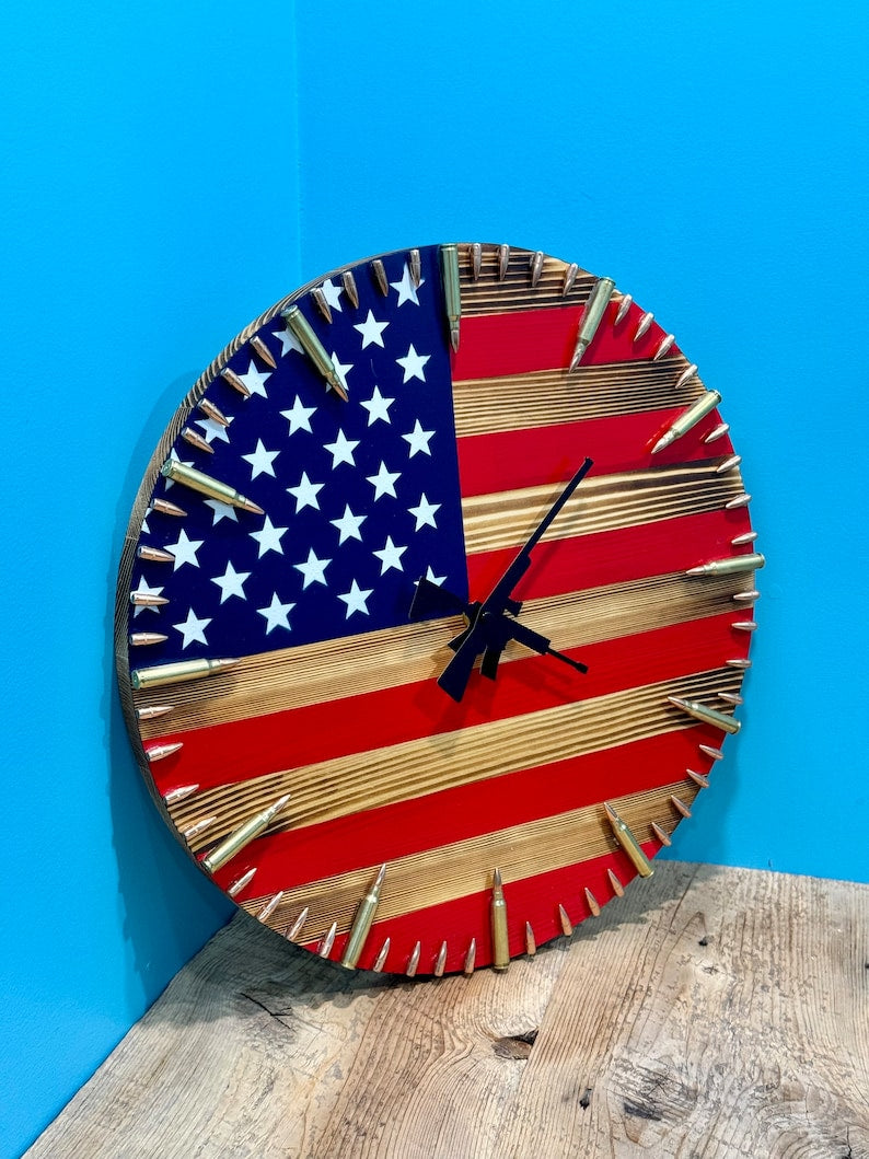 🔥 USA Flag Clock with Bullets – Show Off Your Patriot Spirit!