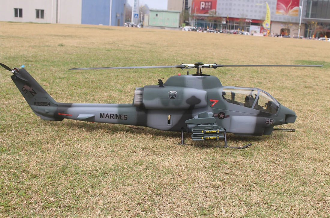 AH-1 Cobra Large Remote-Controlled Helicopter